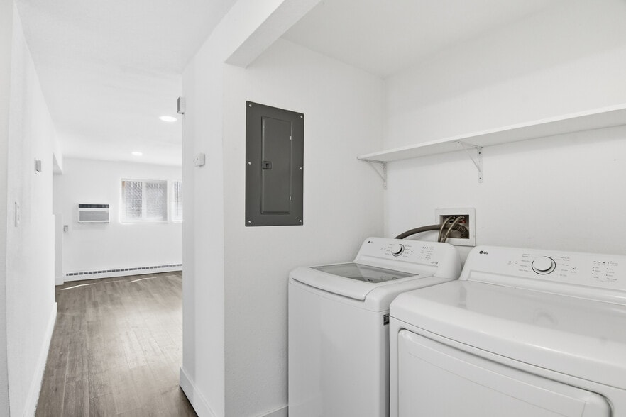 More Photos Of 16432 E 13th Pl, Aurora Specialty For Sale