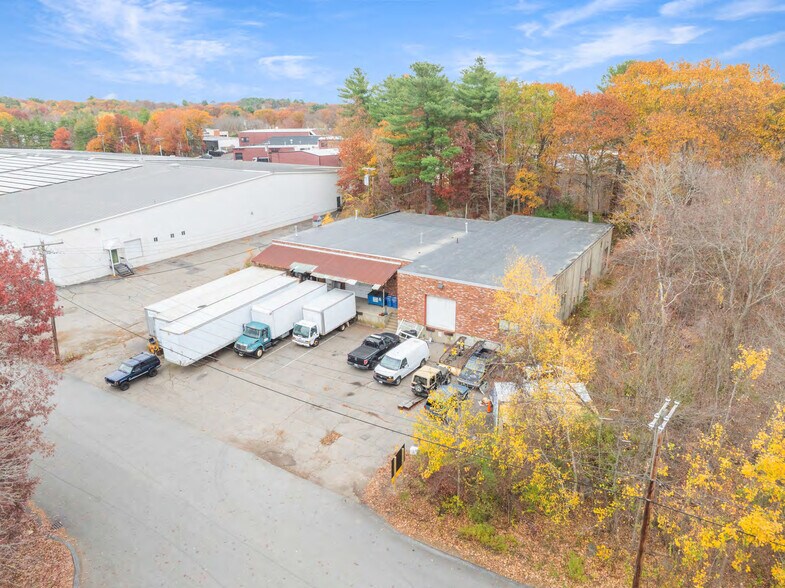 More Photos Of 8 Carver Cir, Canton Distribution For Lease