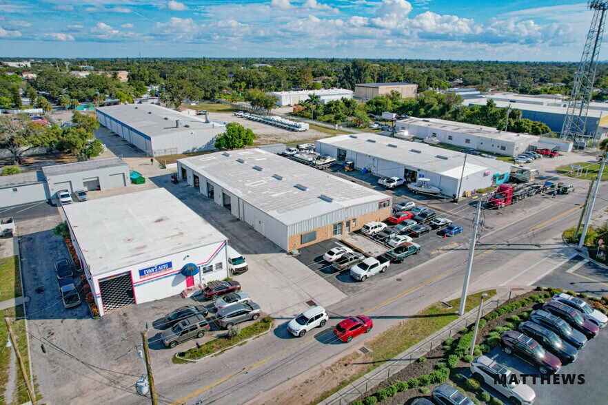 More Photos Of 4413 30th St, Bradenton Warehouse For Sale
