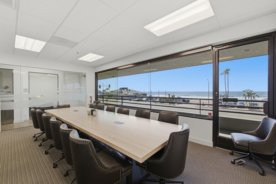More Photos Of 2533 S Highway 101, Cardiff By The Sea Coworking Space