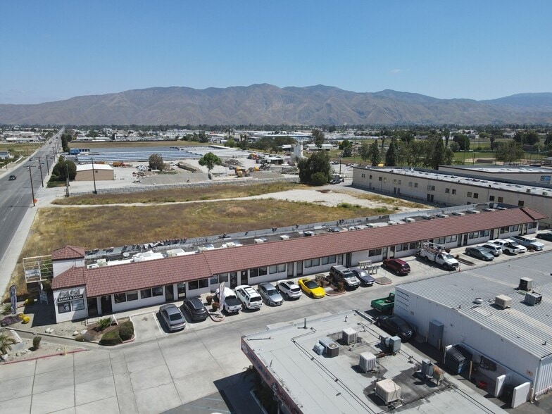 More Photos Of 980 N State St, Hemet Unknown For Lease