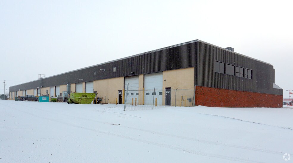 More Photos Of 4407 66 Av, Leduc Flex For Lease