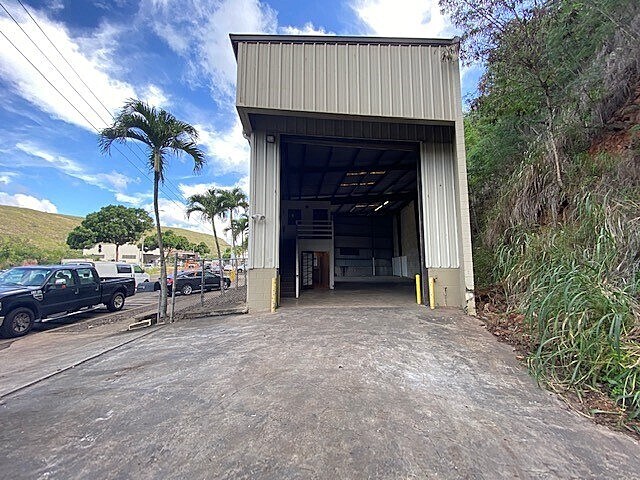 More Photos Of 96-1333 Waihona St, Pearl City Warehouse For Lease