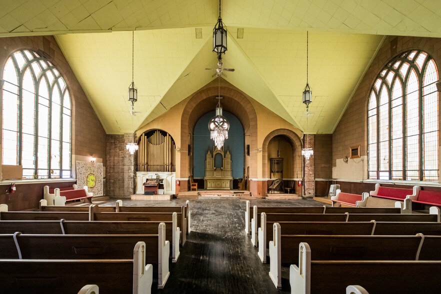 More Photos Of 4103 Cadillac Blvd, Detroit Religious Facility For Sale