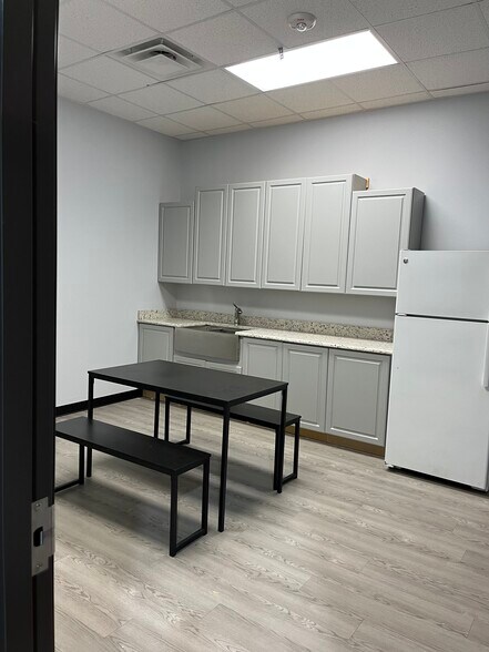 More Photos Of 14207 Proton Rd., Dallas Industrial For Lease