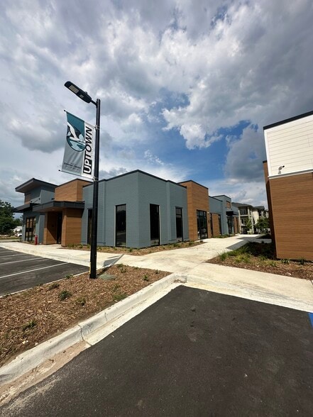 Primary Photo Of 100 Gosling Way, Summerville General Retail For Lease