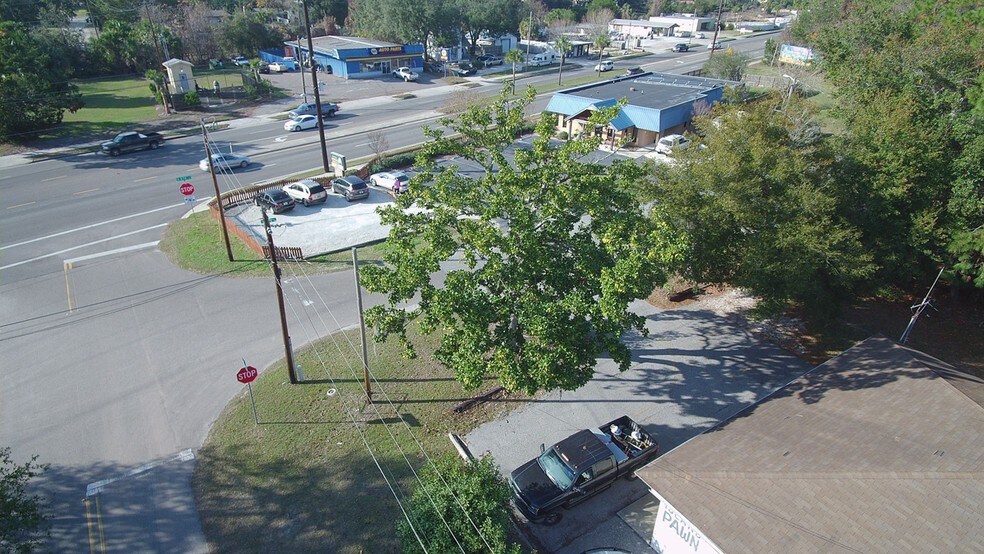 More Photos Of 1421 S 10th St, Fernandina Beach Freestanding For Sale