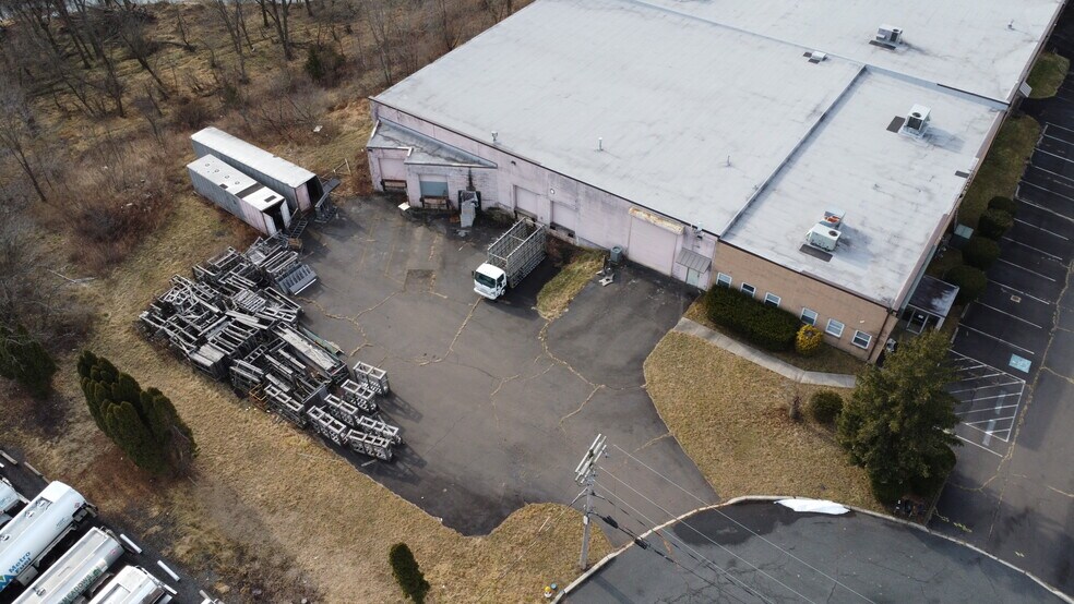 More Photos Of 300 Enterprise Ln, Colmar Warehouse For Lease