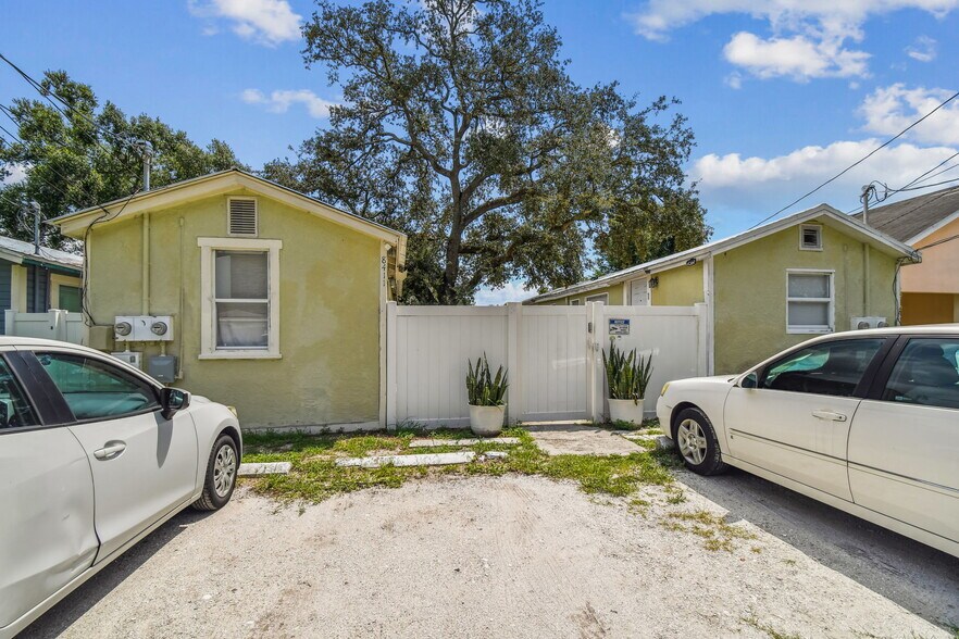 More Photos Of 8413 N Hamner Ave, Tampa Apartments For Sale