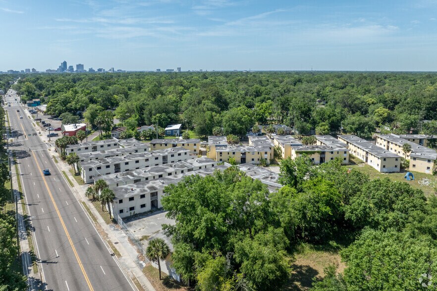 More Photos Of 4646 Moncrief Rd, Jacksonville Apartments For Sale