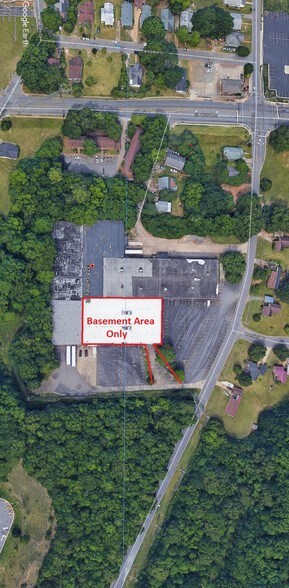 More Photos Of 318 Gidney St, Shelby Warehouse For Lease