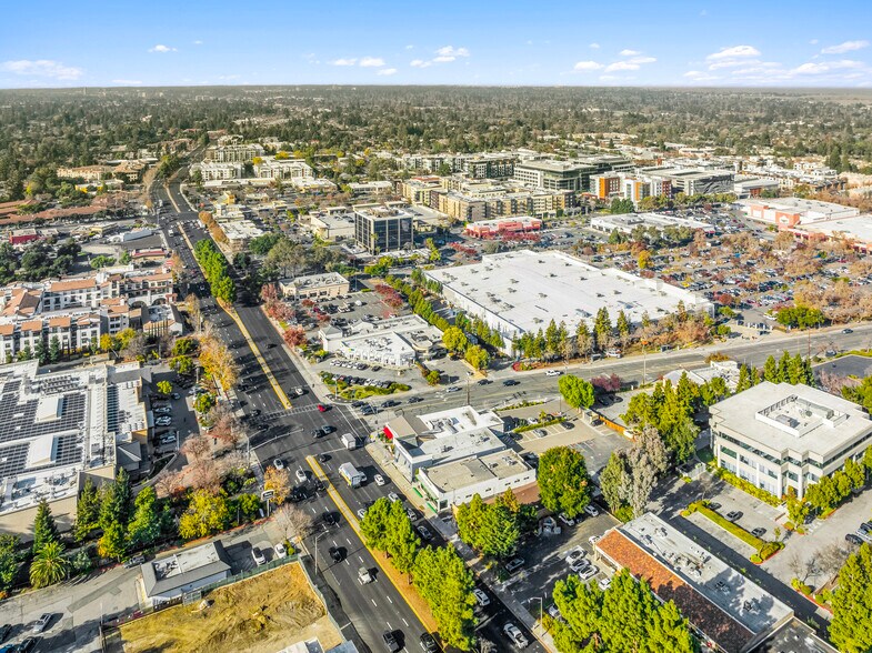 More Photos Of 2490-2496 W El Camino Real, Mountain View Freestanding For Sale