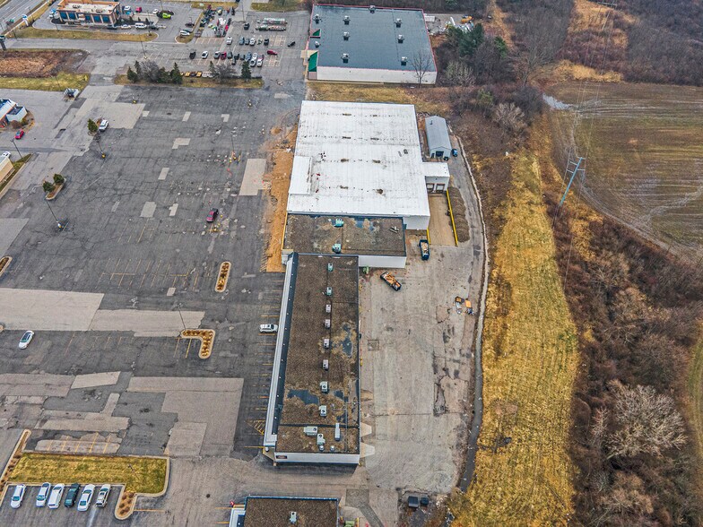 More Photos Of 3263 Colby Rd, Whitehall General Retail For Sale