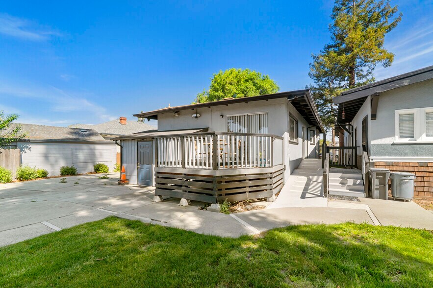 More Photos Of 22427 Montgomery St, Hayward Congregate Senior Housing For Sale