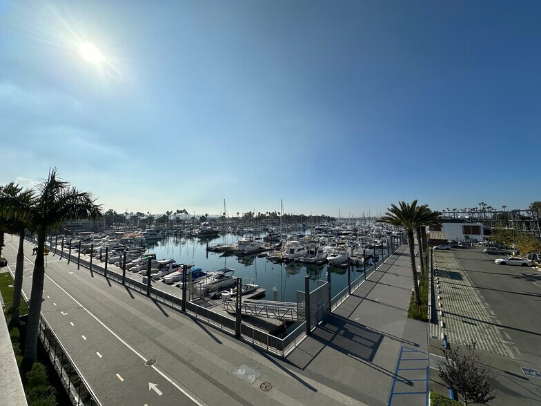 More Photos Of 4625-4635 Admiralty Way, Marina Del Rey Unknown For Lease