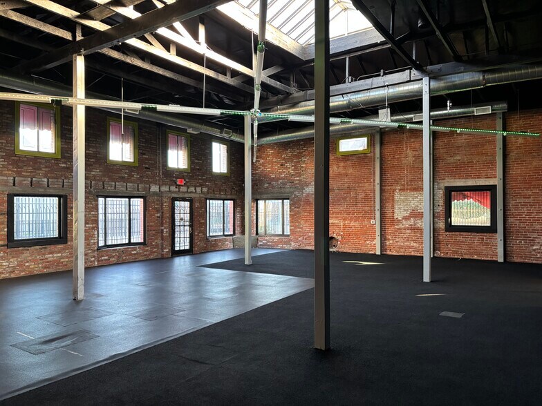 More Photos Of 182 S Raymond Ave, Pasadena Office For Lease