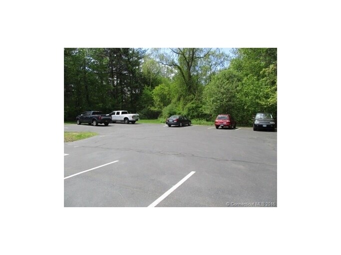 More Photos Of 24 Sodom Ln, Derby Flex For Lease