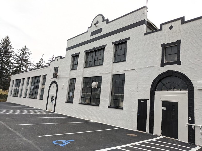 More Photos Of 1210 Stanbridge St, Norristown Warehouse For Lease