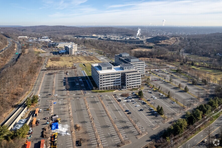 More Photos Of 400 Connell Dr, Berkeley Heights Office For Lease