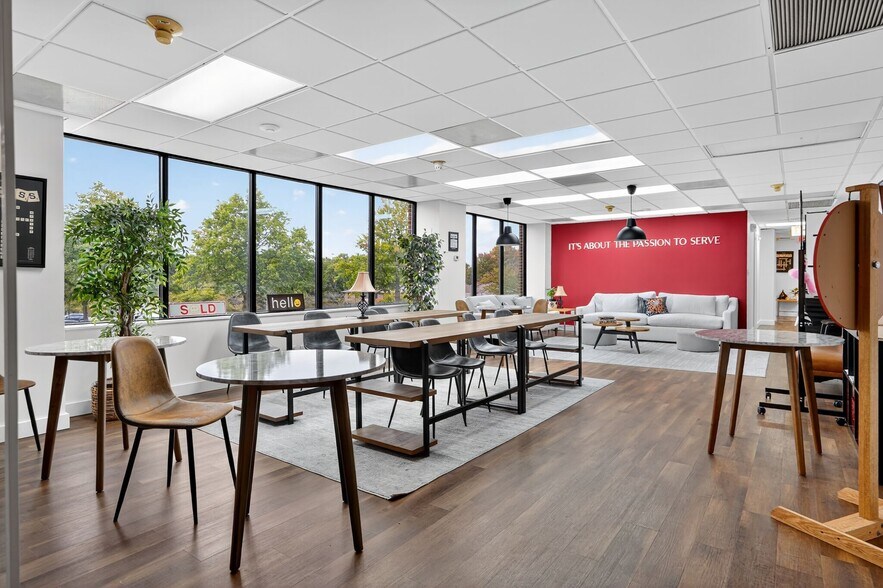 More Photos Of 2050 Old Bridge Rd, Woodbridge Medical For Sale