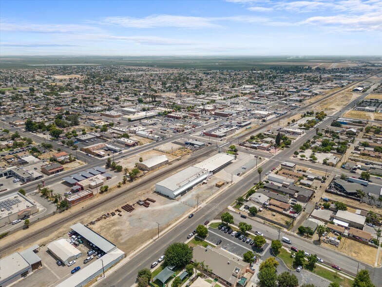 More Photos Of 1302 Glenwood St, Delano Refrigeration Cold Storage For Sale