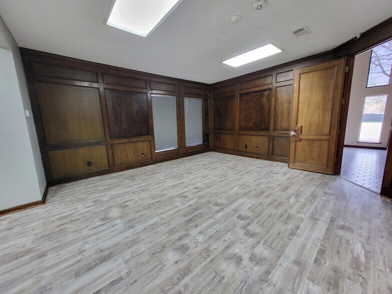 More Photos Of 20817 Sunshine Ln, Spring Office Residential For Lease