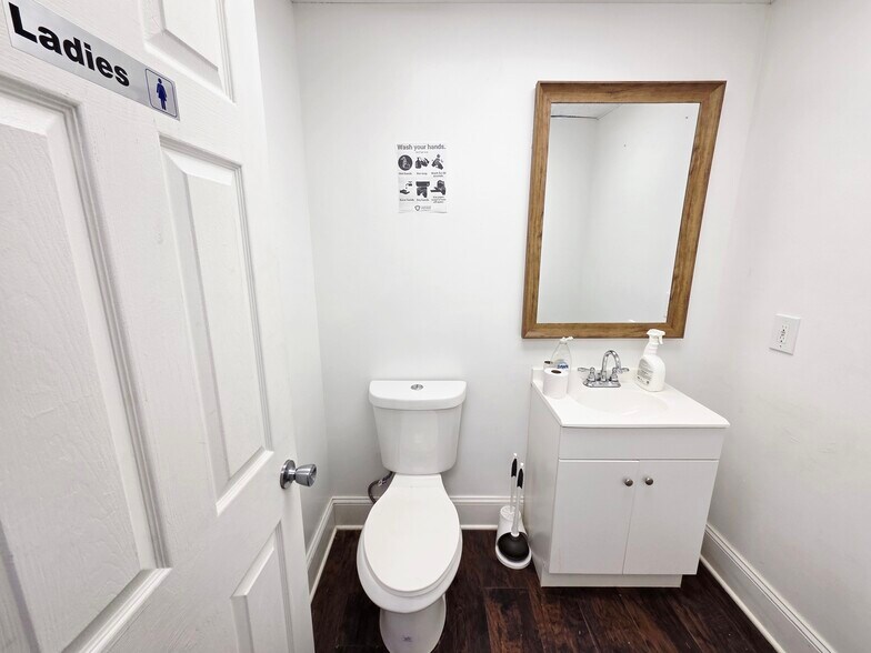 More Photos Of 1302 Broadway, Lorain Storefront Retail Residential For Sale