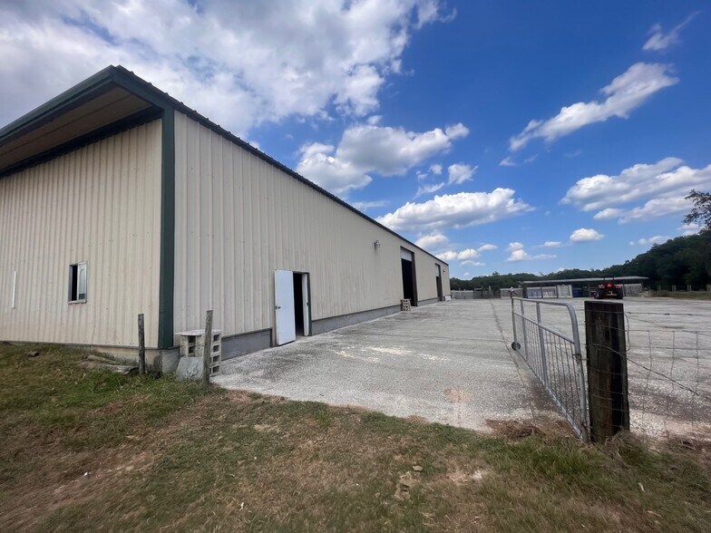 More Photos Of 17340 Parrish Grove, Dade City Industrial For Sale
