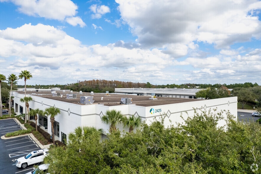 More Photos Of 2425 E Landstreet Rd, Orlando Warehouse For Lease