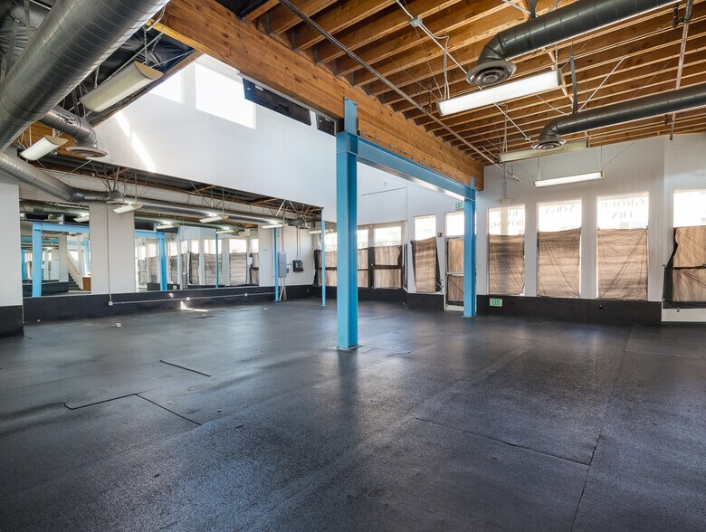 More Photos Of 4005 Highland Ave, Manhattan Beach Storefront Retail Office For Sale