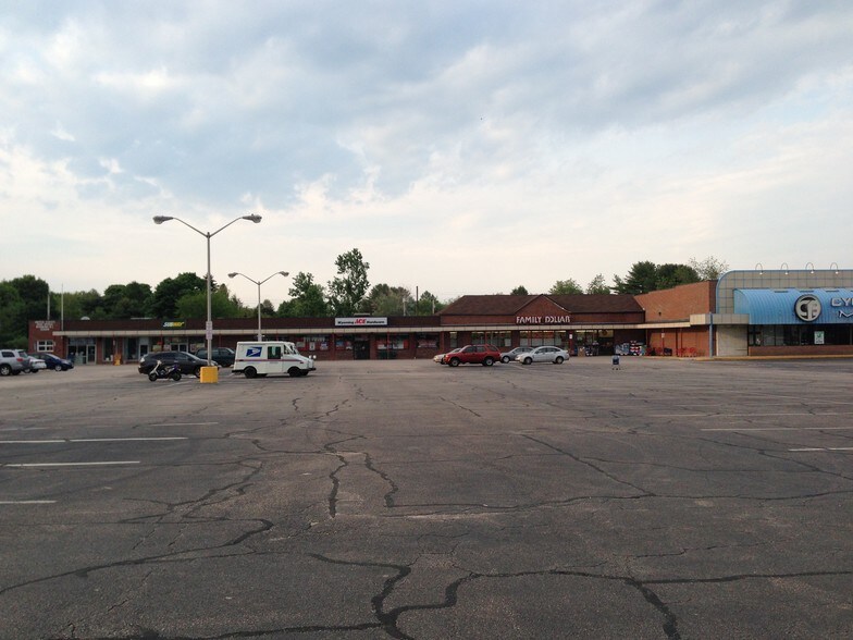 More Photos Of 1190 Main St, Richmond Unknown For Lease