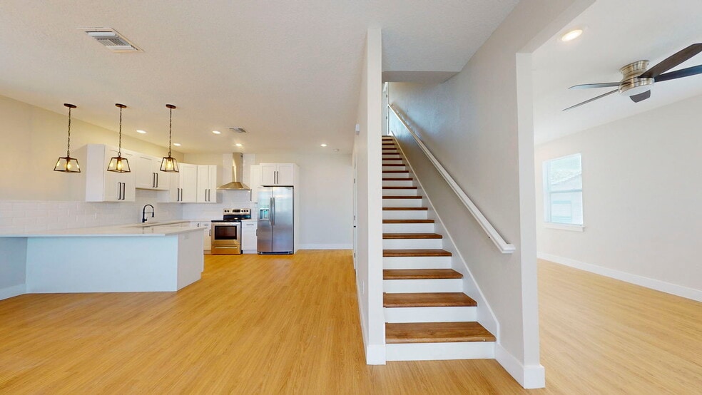 More Photos Of 4710 21st St N, Saint Petersburg Specialty For Sale