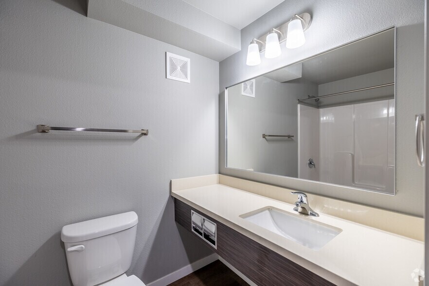 More Photos Of 1525 W Havens Ave, Mitchell Apartments For Lease