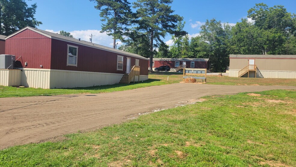 More Photos Of 106 Woodlawn Dr, Abbeville Manufactured Housing Mobile Home Park For Sale