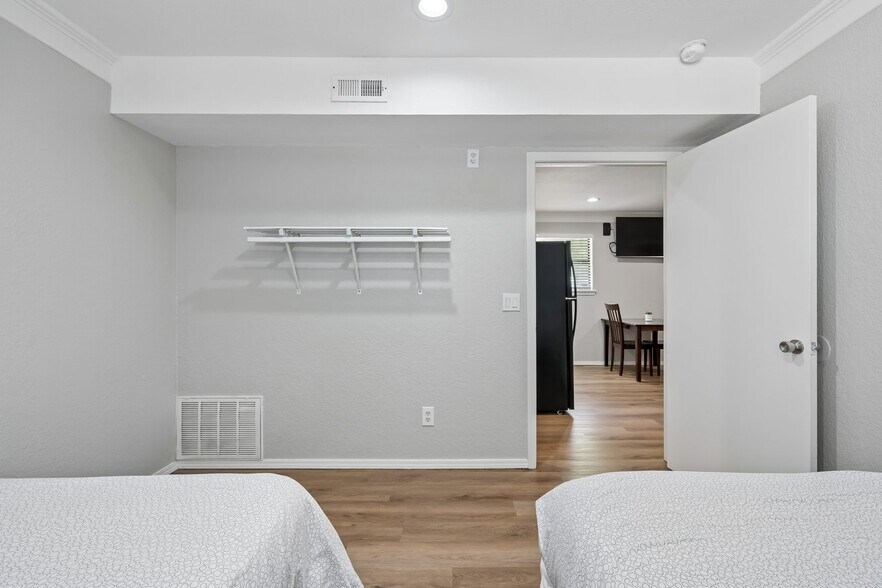 More Photos Of 8848 Soldier Creek Rd, Kingston Hotel For Sale