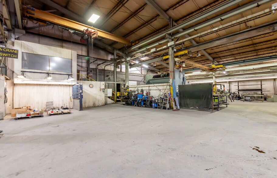 More Photos Of 1604 Northwestern Pky, Louisville Manufacturing For Sale