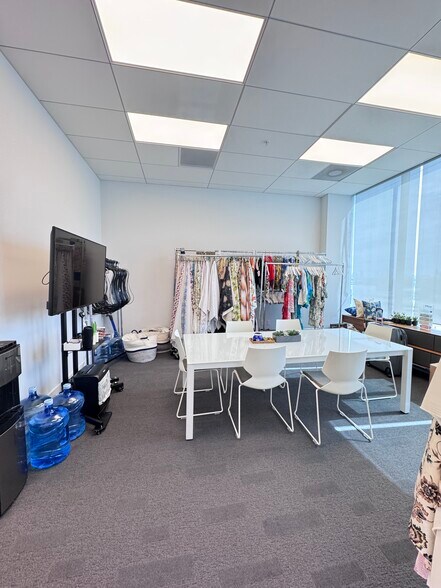 More Photos Of 19790 W Dixie Hwy, Aventura Office For Sale