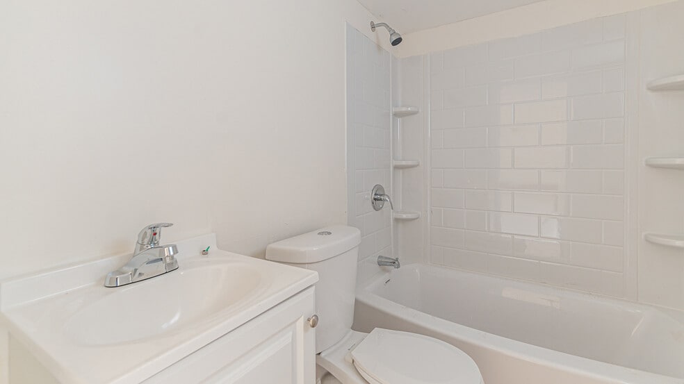 More Photos Of 3307 US Highway 90A E, Gonzales Hotel For Sale