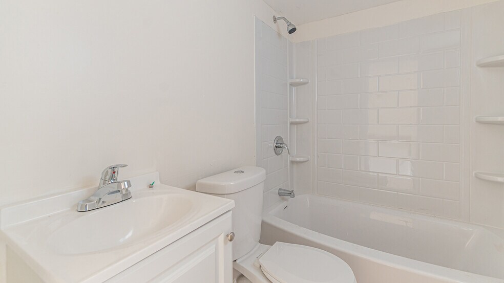 More Photos Of 3307 US Highway 90A E, Gonzales Hotel For Sale