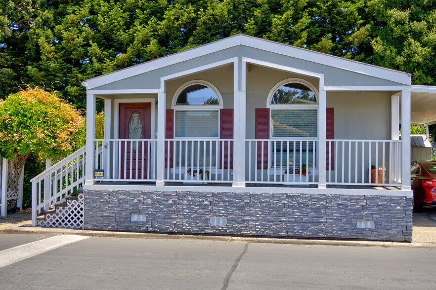 More Photos Of 5250 Whispering Creek Dr, Santa Rosa Manufactured Housing Mobile Home Park For Sale