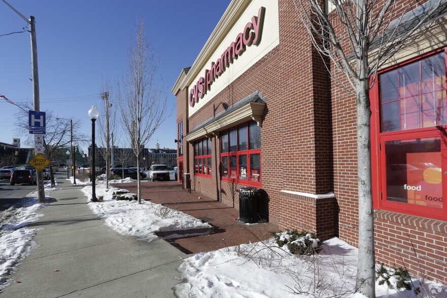 More Photos Of 336 Bridge St, Lowell Drugstore For Sale