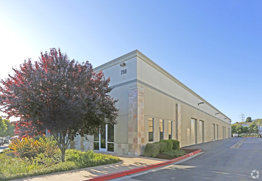 More Photos Of 750 E McGlincy Ln, Campbell Research And Development For Lease