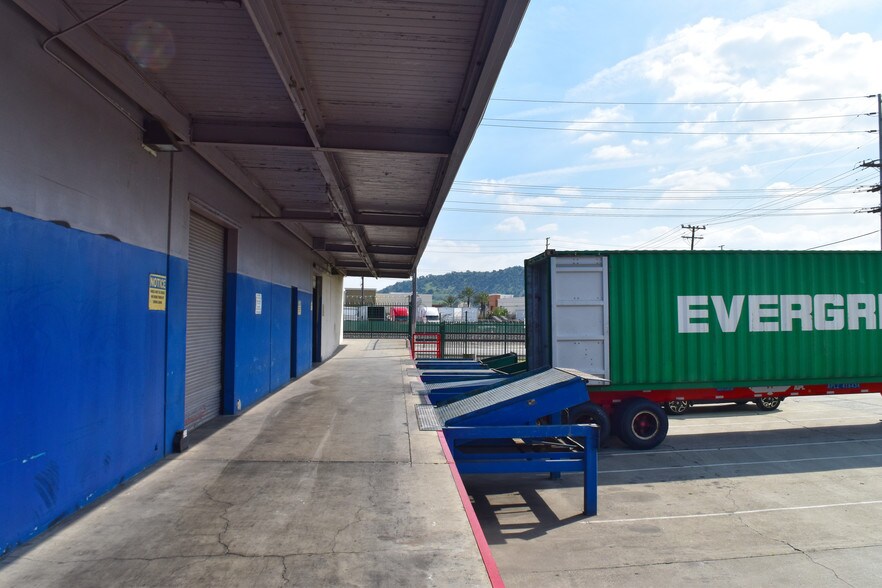 More Photos Of 110 Erie St, Pomona Manufacturing For Lease