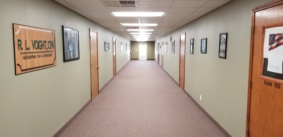 More Photos Of 2750 N Burkhardt Rd, Evansville Office For Lease