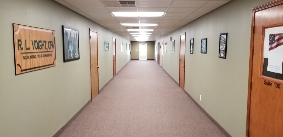 More Photos Of 2750 N Burkhardt Rd, Evansville Office For Lease