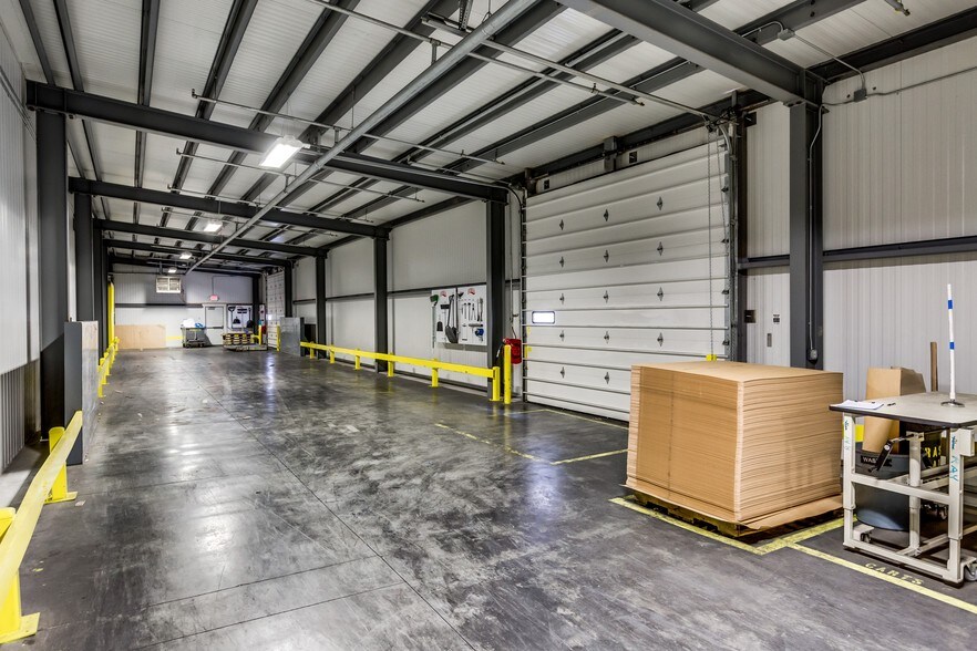 More Photos Of 430 7th Ave S, Buhl Manufacturing For Lease