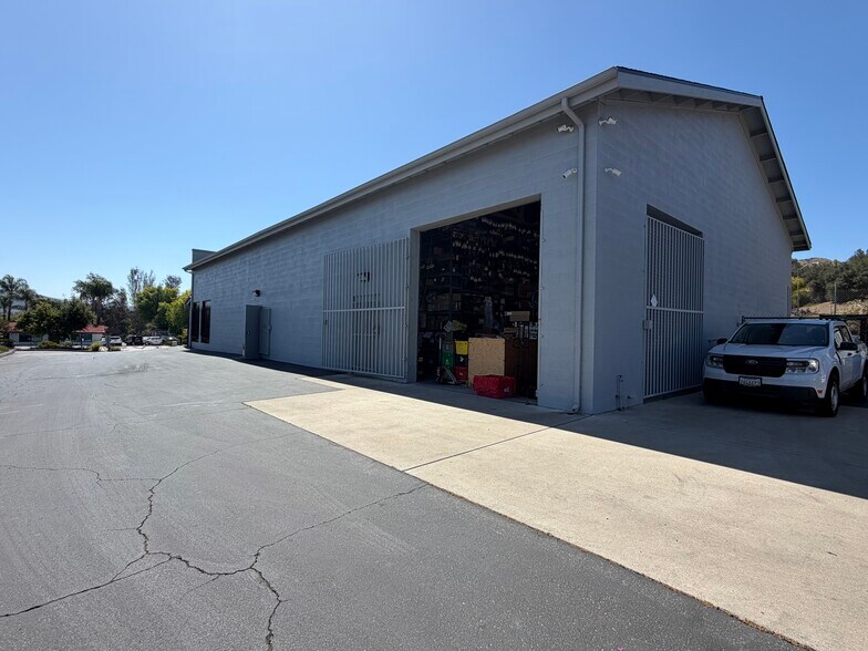 More Photos Of 27354 Valley Center Rd, Valley Center Freestanding For Lease