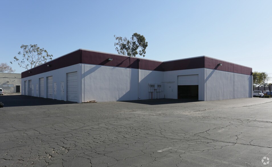 More Photos Of 1225-1249 W 9th St, Upland Warehouse For Lease