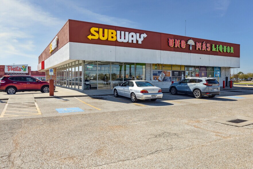 More Photos Of 12309-12367 S Main St, Houston Land For Lease