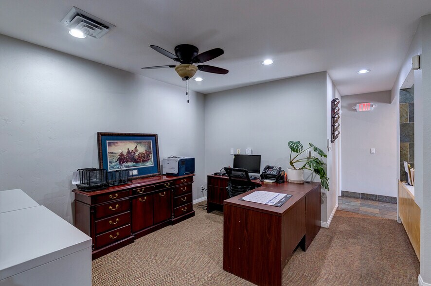 More Photos Of 510 S 8th St, Las Vegas Office Residential For Sale